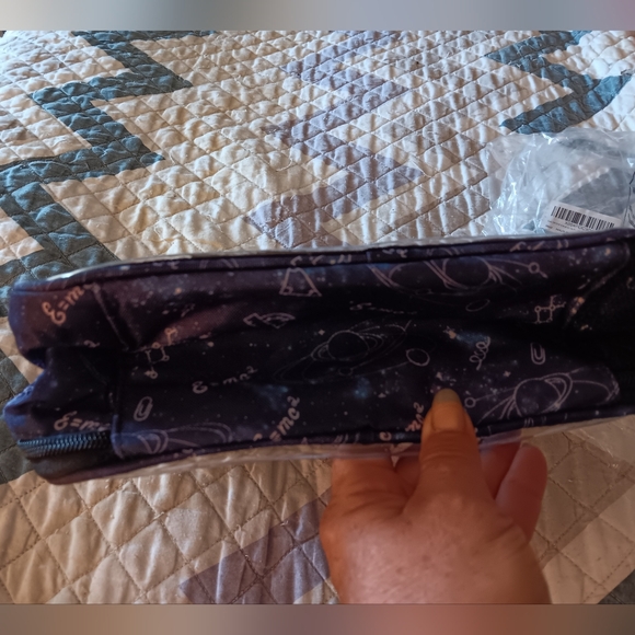 Lunch Box - Picture 4 of 6